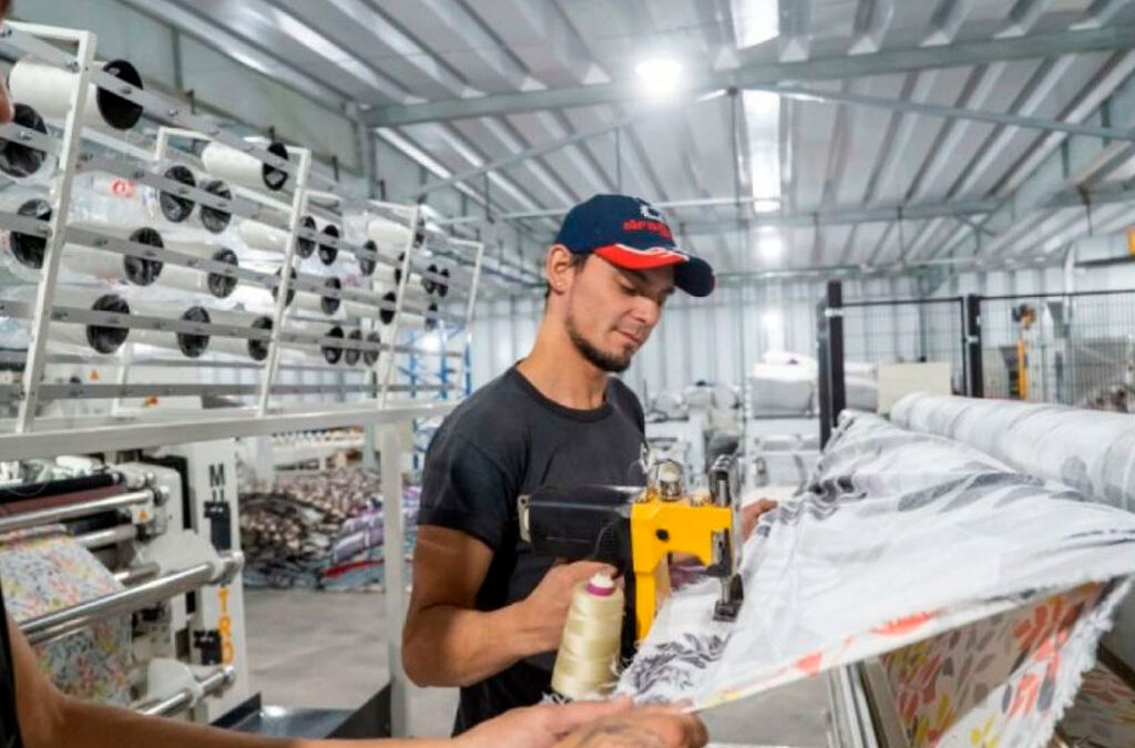 La industria textil en extinción: tocó su piso histórico y ya se perdieron 20.000 empleos en la era libertaria