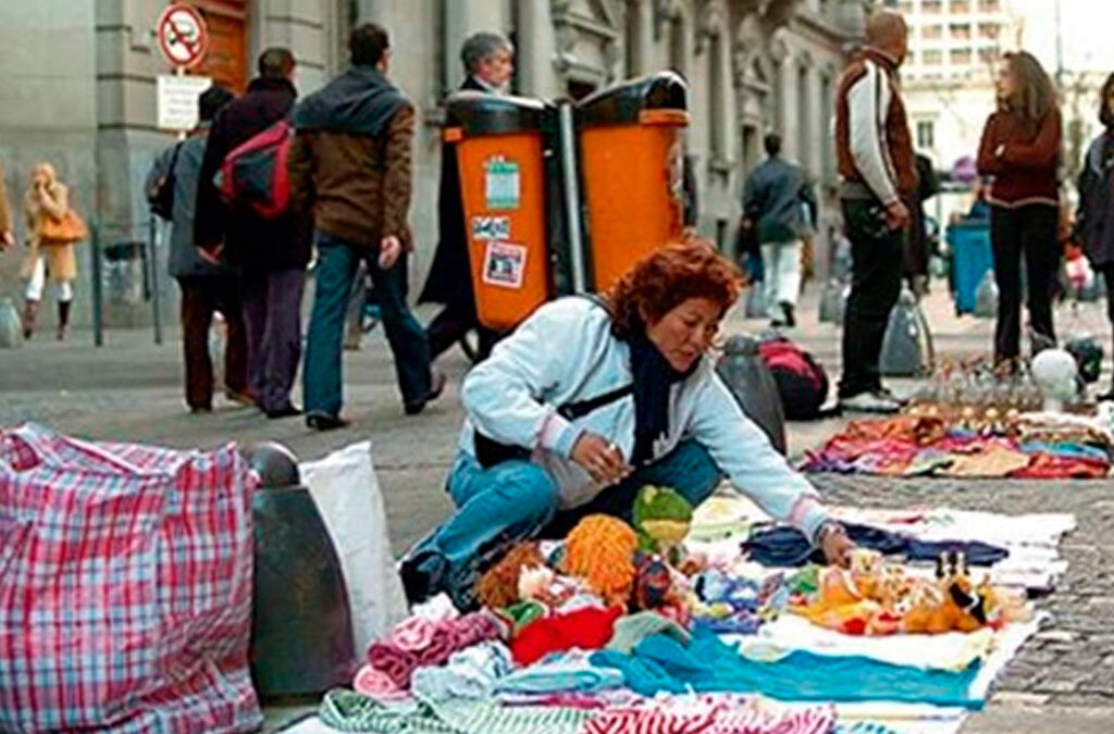 Informe del Indec revela diferencias marcadas en brechas persistentes como la de formales e informales y de género