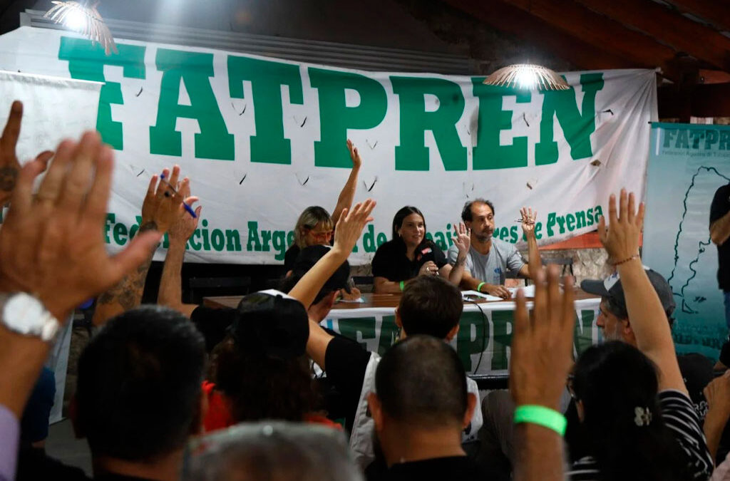 Carla Gaudensi reelecta al frente de la Federación de Prensa: «Lucha por el salario, contra la precarización, por nuestro Estatuto y contra los ataques de un gobierno que nos eligió como blanco»