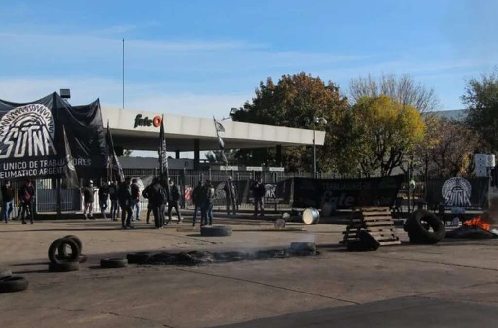 La pata sindical del kicillofismo lleva al Congreso el cierre de FATE: propone la Protección Nacional de la Industria del Neumático y la ocupación para la reactivación de la planta