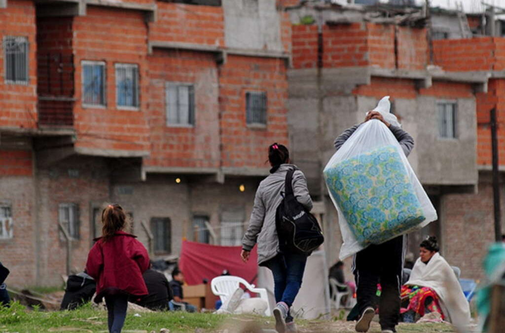 Con datos oficiales, la UCA determinó que en la última mitad de 2025 la pobreza subió un 3% y proyectan un nuevo aumento para el primer trimestre de 2026