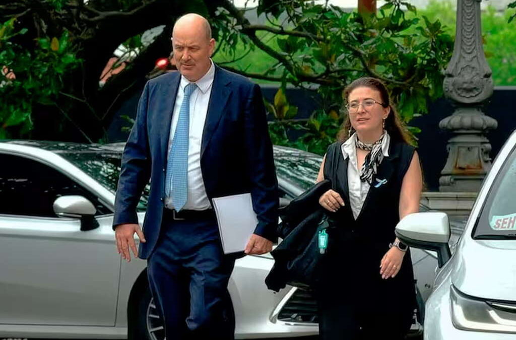 Sturzenegger dijo cuánta gente sobra en el Servicio Meteorológico Nacional y defendió el ajuste