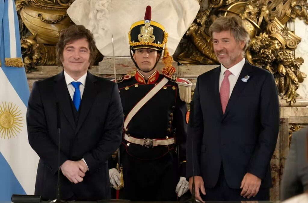 El Gobierno premia al juez que avaló la reforma laboral con un pedido para extender su mandato