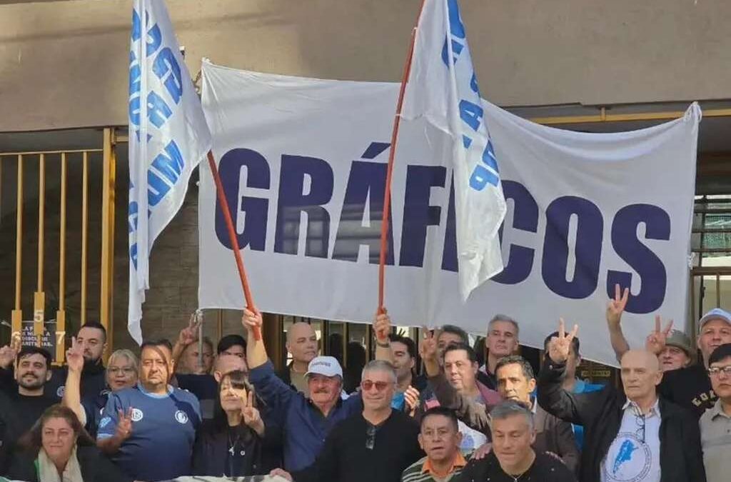Gráficos movilizaron en las provincias y acusaron a la cámara empresaria de pretender imponer sueldos más bajos fuera del AMBA