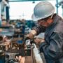 El 97% de los despidos recientes pertenecen a la industria y advierten por una “primarización” de la economía