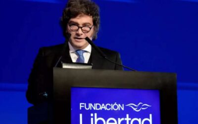 «Milei aumentó un 128% los sueldos de su gabinete”
