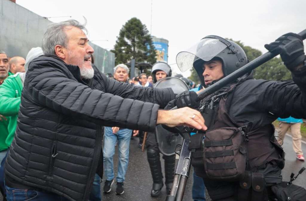 Trabajadores del INTI denuncian represión dentro del propio instituto y la amenaza de despidos masivos en el organismo