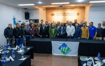 En un encuentro con dirigentes nacionales e internacionales, la CATT pidió una estrategia común para enfrentar las políticas del transporte del Gobierno