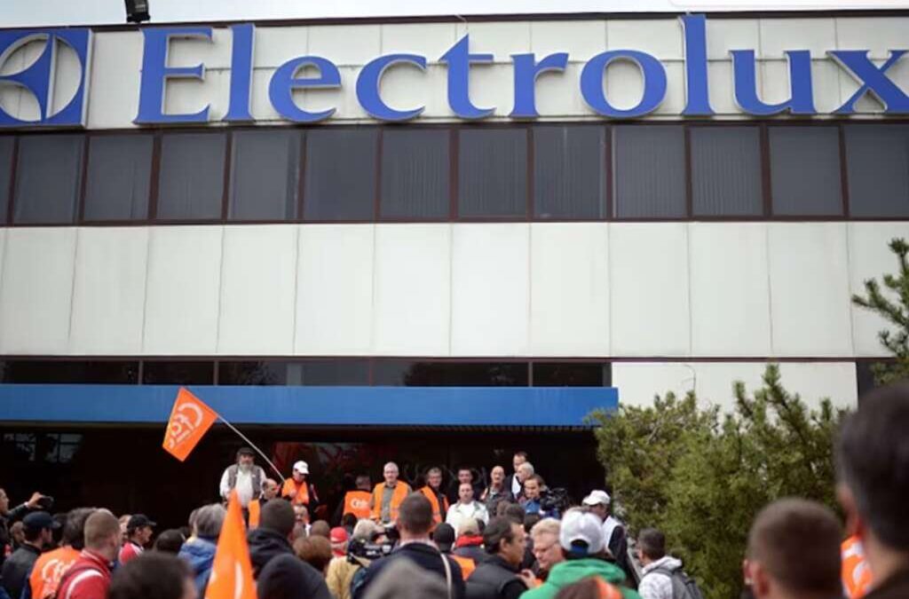 En lo que va de 2026, Electrolux despidió al 80% de sus trabajadores