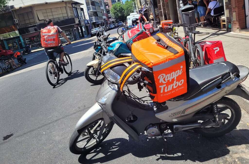 Repartidores de aplicaciones piden voluntad política para contar con derechos laborales: «Queremos ser reconocidos como trabajadores»