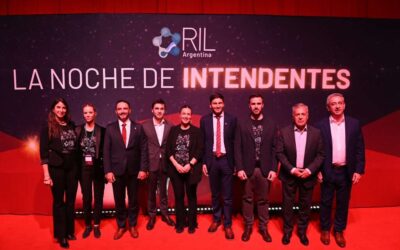 Intendentes de ciudades de todo el país reclamaron desde Rosario al gobierno nacional la restitución de fondos retenidos