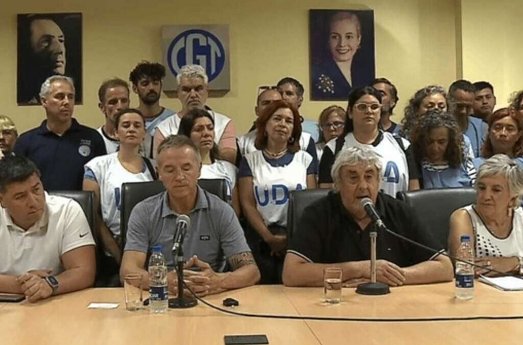 Los sindicatos docentes de la CGT intimaron al gobierno y advirtieron sobre un inminente conflicto