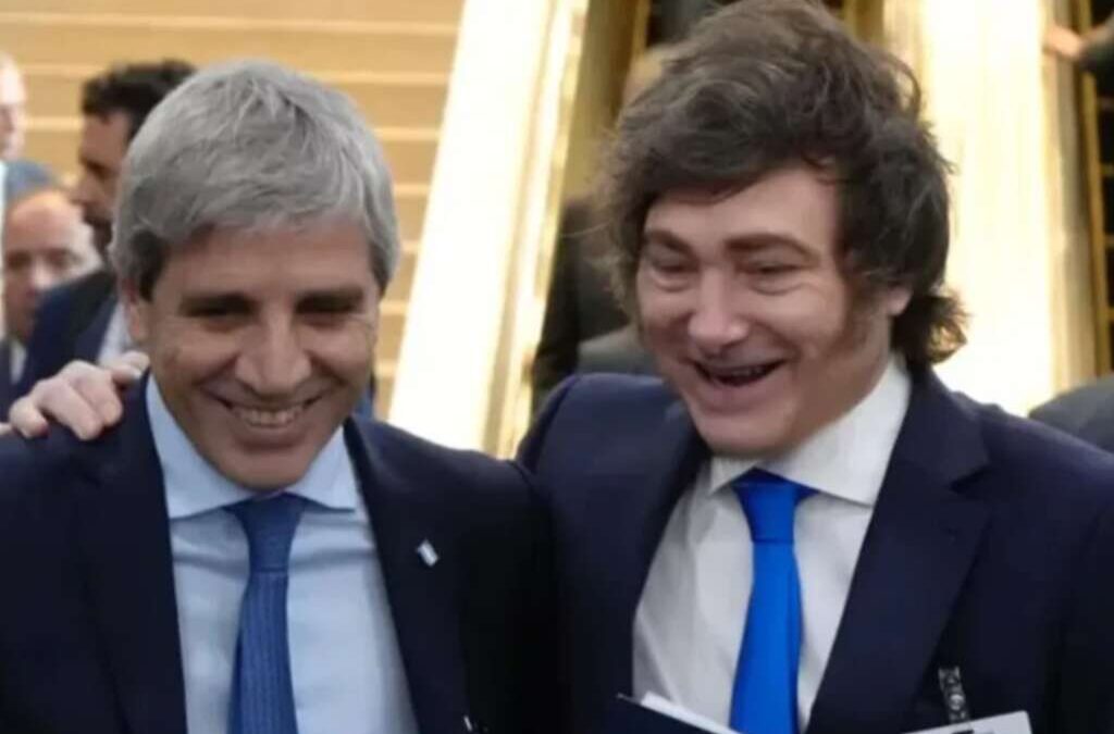 Denuncian penalmente a Milei y Caputo por irregularidades en una licitación clave