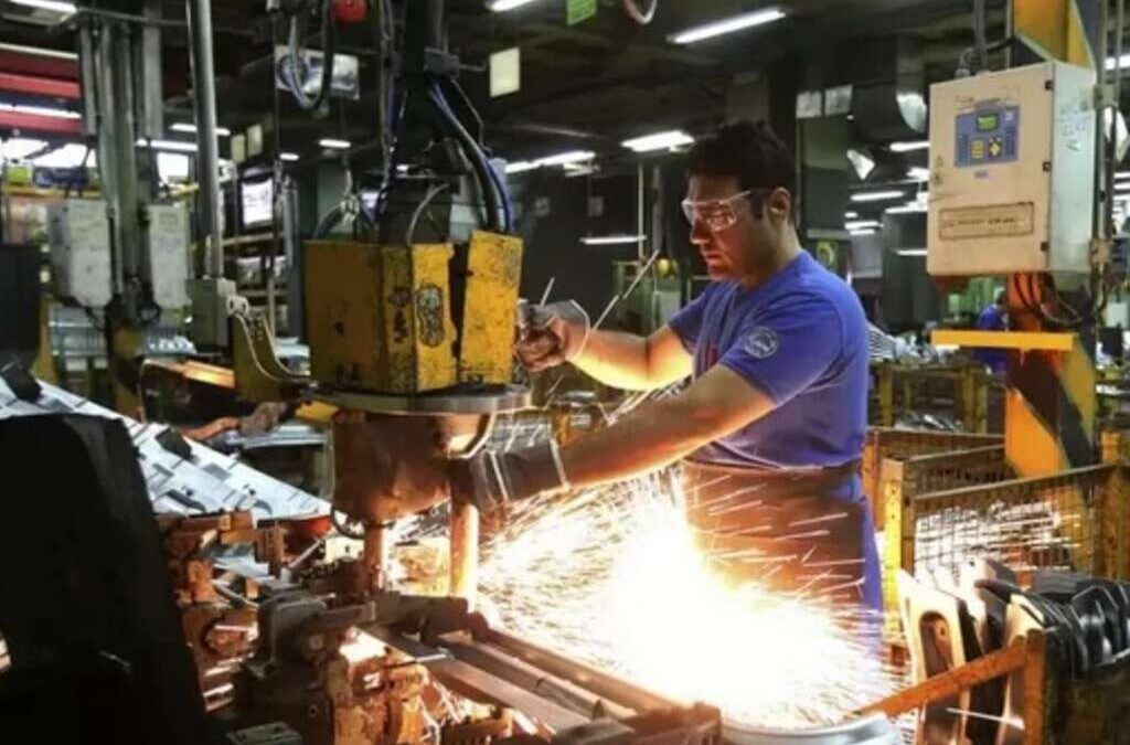 El empleo industrial ya se encuentra entre los niveles mas bajos de las ultimas dos decadas