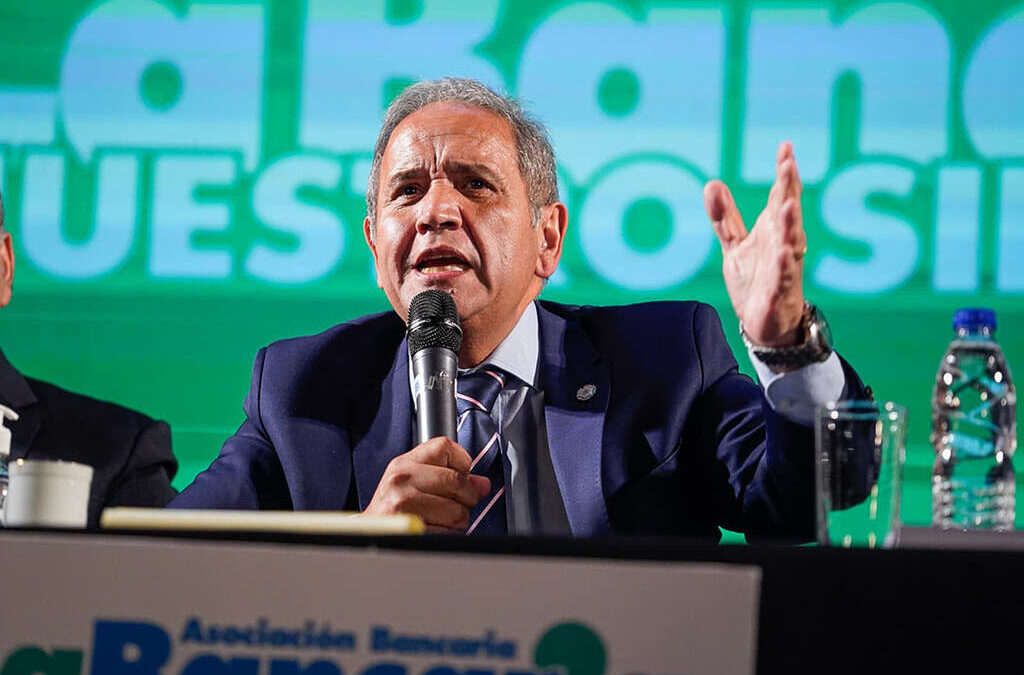 La Bancaria confirmó un aumento salarial del 2,6% para abril y el salario inicial del sector ya supera los $2.3 millones