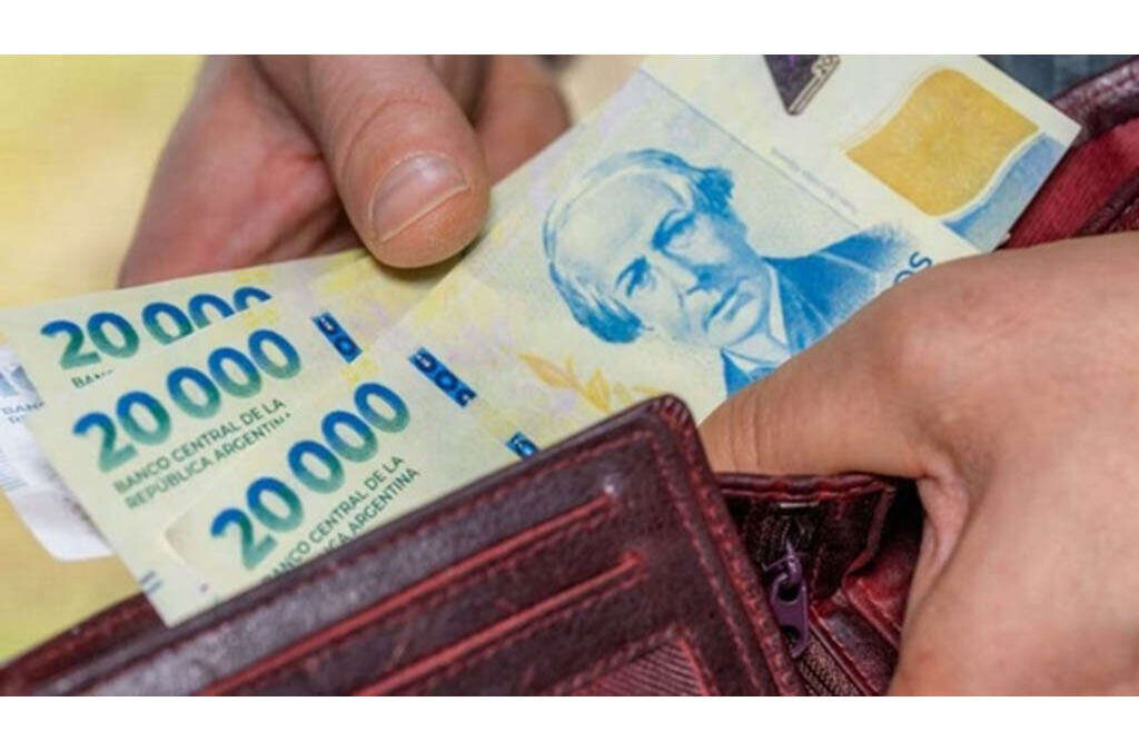 Los salarios registrados perdieron 4,67% real en siete meses con el sector privado como el más golpeado