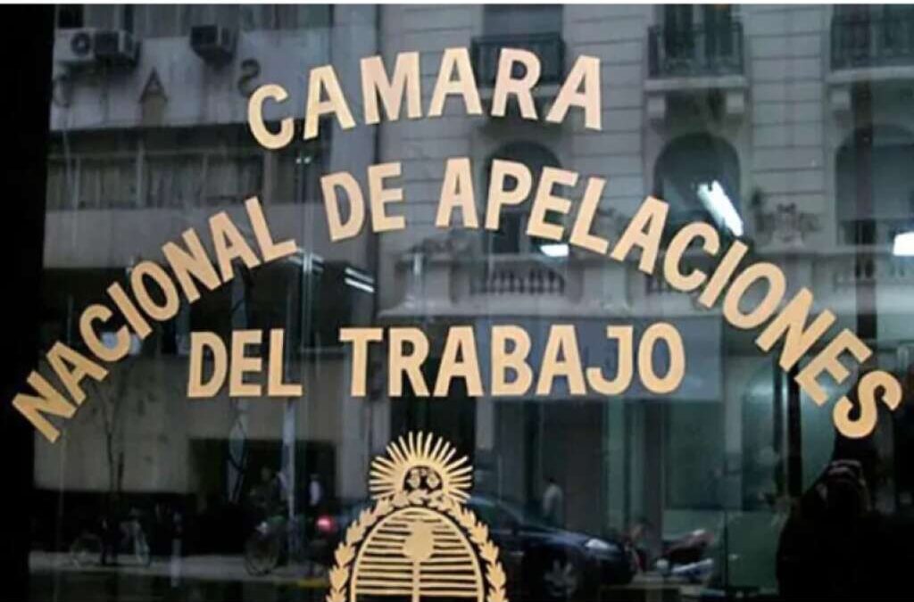 La Sala II de la Cámara del Trabajo altera la cosa juzgada y le recorta $ 27 millones a un trabajador al aplicar de oficio la Reforma Laboral: la demandada ni siquiera había apelado