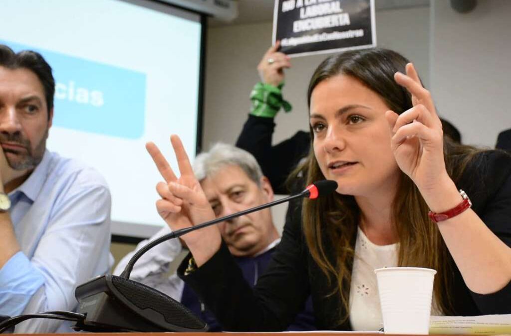 Vanesa Siley repudió la intervención de la UOM: «Tal como lo advertía CFK en 2022, vienen por los derechos de los trabajadores»