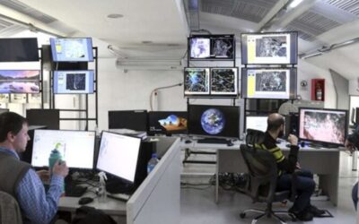 El Servicio Meteorológico eliminó las observaciones nocturnas y advierten que está en riesgo el tráfico aéreo y marítimo