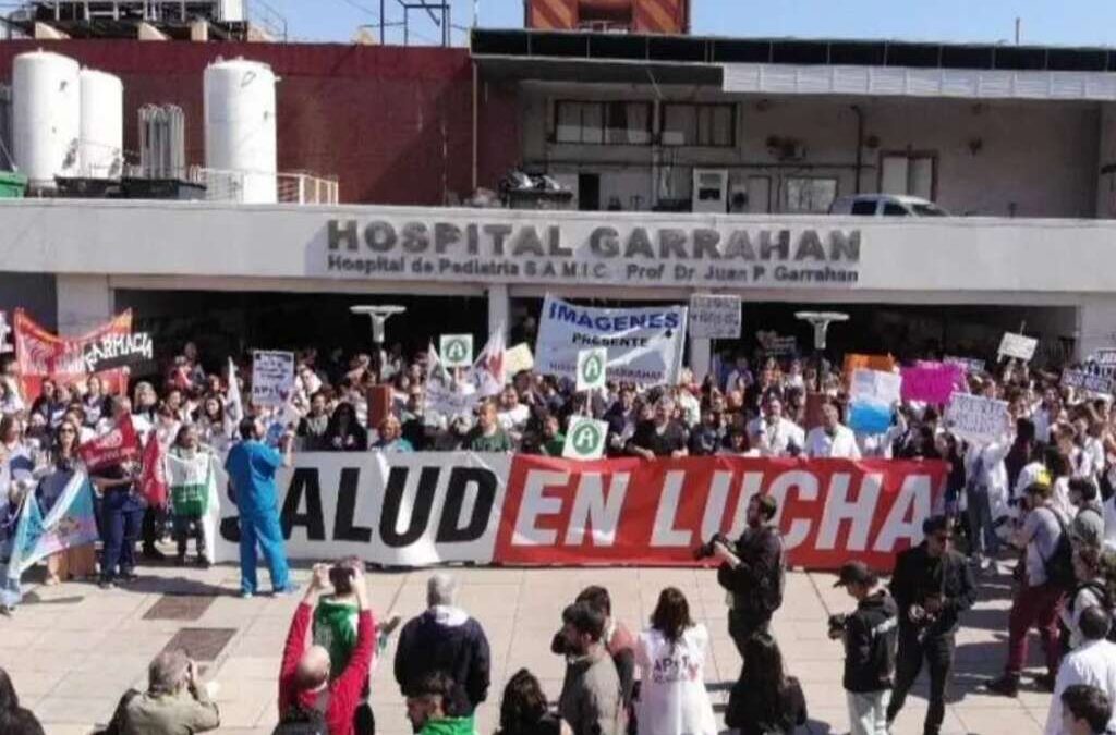 Vuelve a la tensión al Garrahan: denuncian que sigue la persecución gremial y el ajuste