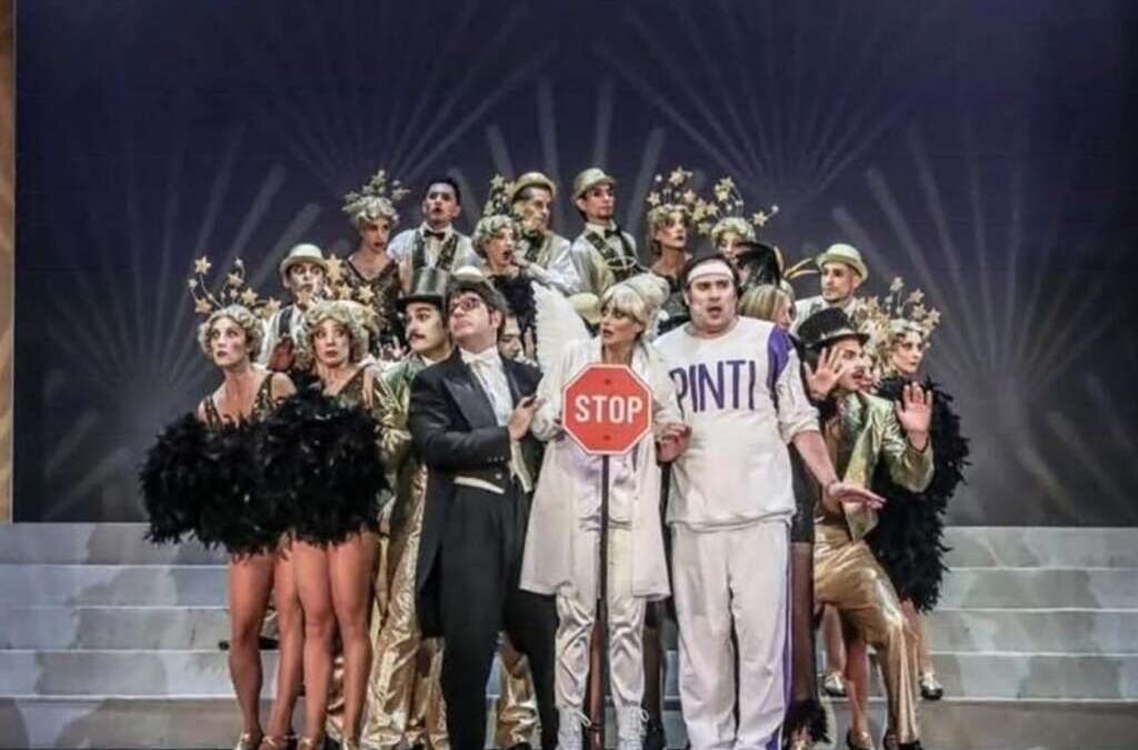 Actores y actrices denuncian despidos masivos en el Teatro Cervantes y apuntan a un posible caso de censura