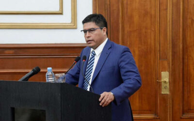 Duro panorama en la provincia del gobernador petrolero: «Hay más de 6 mil empleados petroleros en la casa»