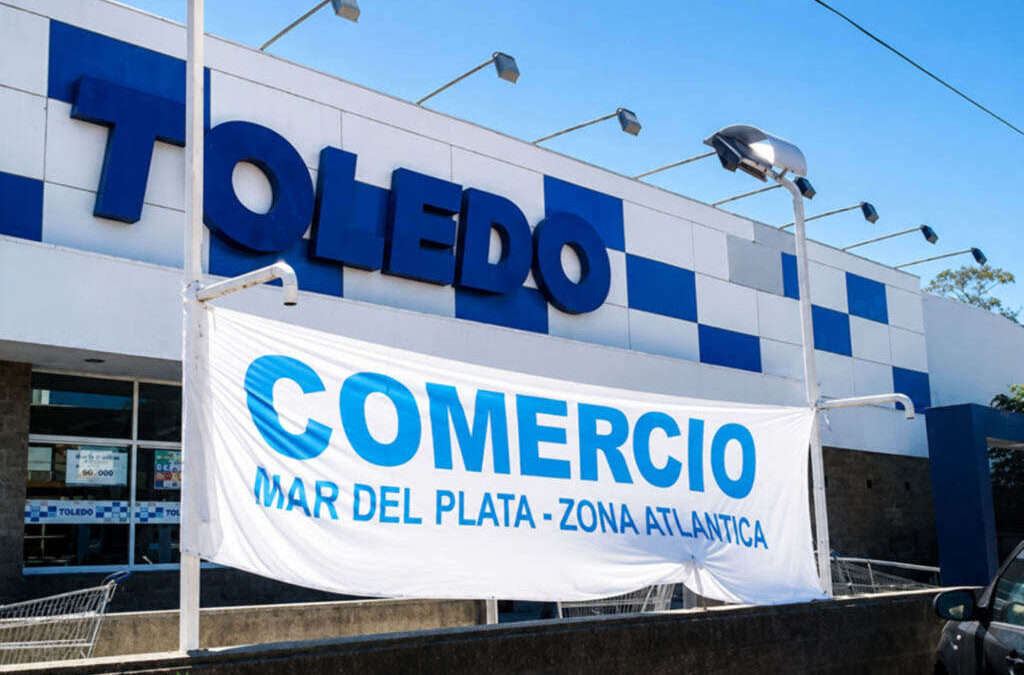 Denuncian incumplimientos salariales en la cadena de supermercados Toledo: el SECZA se declaró en estado de alerta y movilización