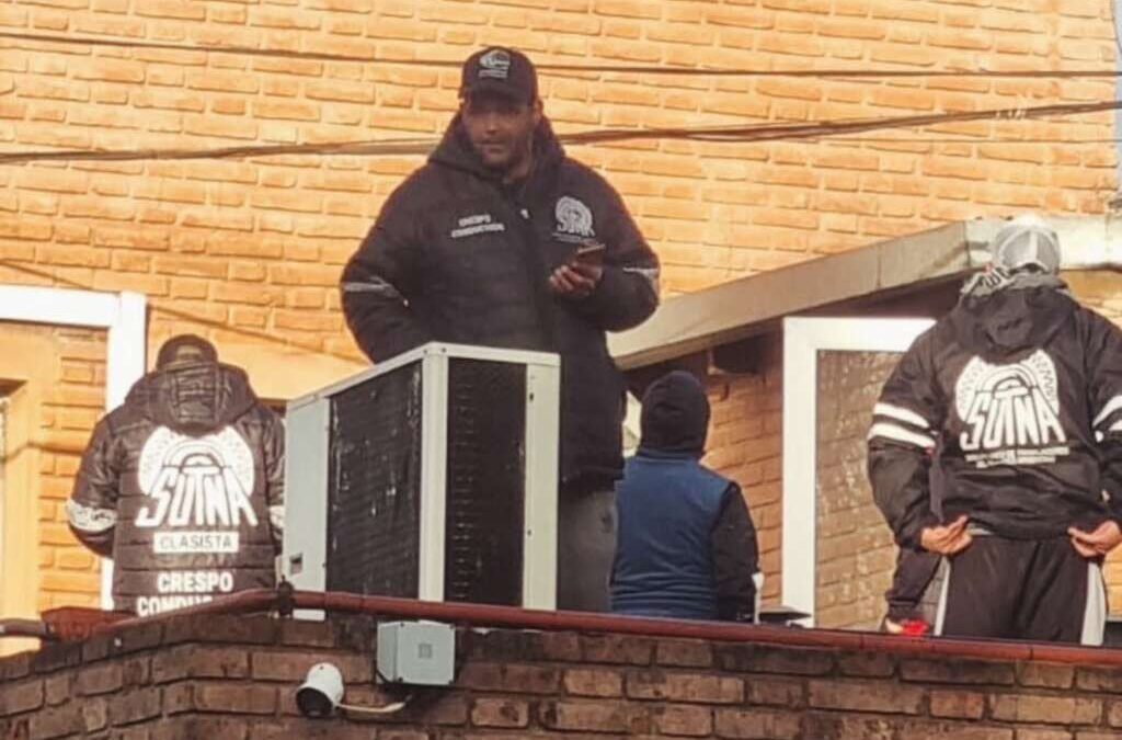 Trabajadores de recapadora denuncian incumplimiento de Neumáticos Ruiz y el ingreso ilegal de policía en una protesta pacífica