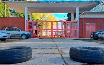 Trabajadores de un frigorífico marplatense fueron a trabajar, no los dejaron entrar y los despidieron