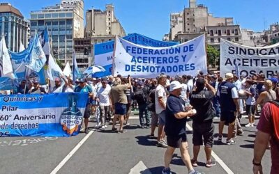 Aceiteros: reunión clave el martes para intentar evitar un paro por tiempo indeterminado en plena cosecha
