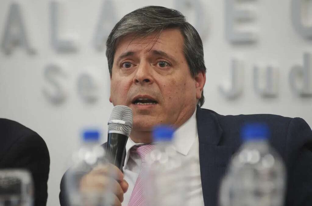 APEL reclama que Leguizamón se presente a la paritaria salarial