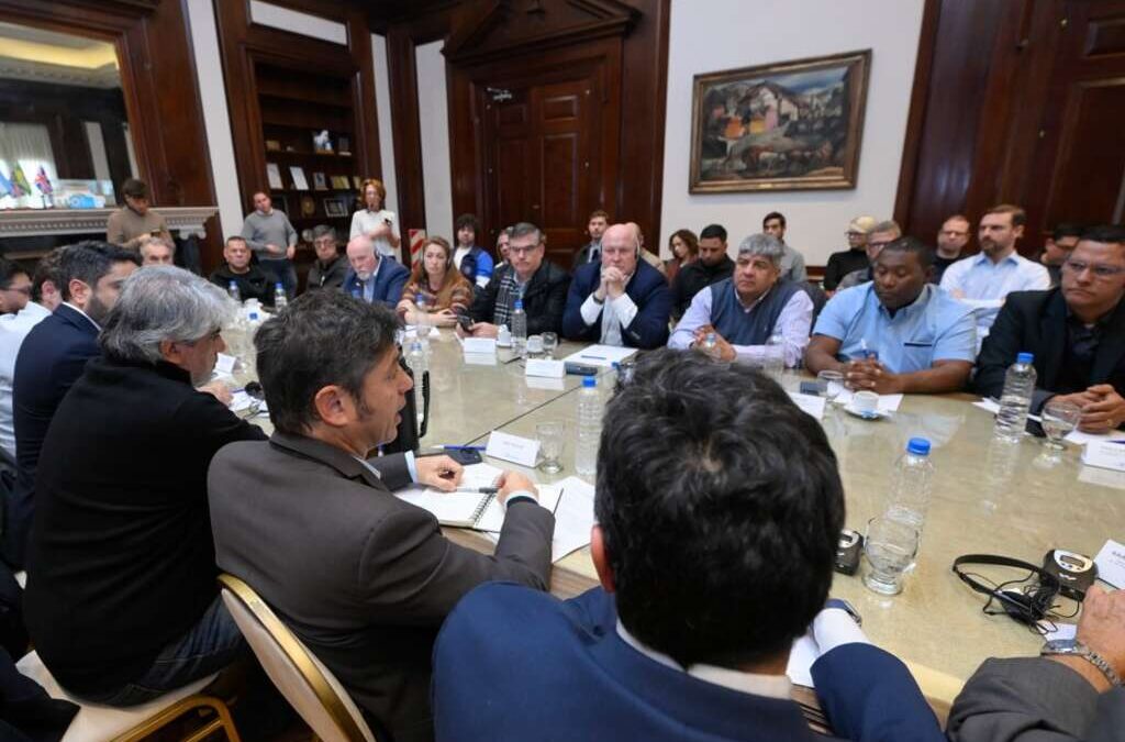 Axel Kicillof: «La flexibilización laboral no entra en la Provincia»