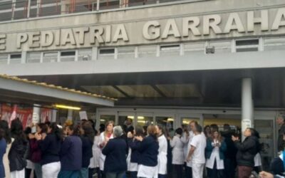 Garrahan: la dirección bloqueó una jornada de debate y habrá una protesta con científicos del Conicet