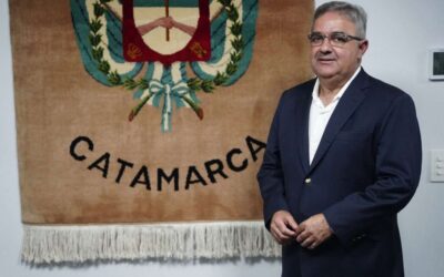 Jalil propone pagar el 50% del sueldo a estatales de Catamarca que pasen al sector privado