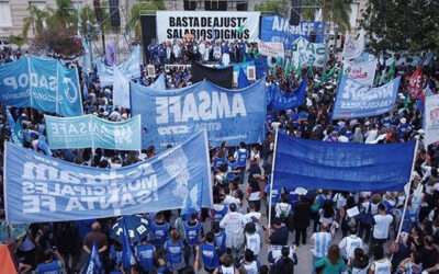 Docentes de Santa Fe denuncian que la política salarial de Pullaro es un «plan de ajuste» y sólo en 2026 acumulan una pérdida del 4% frente a la inflación