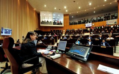 GNL: la Legislatura de Neuquén votará el acuerdo con YPF de noche y evitará la marcha de los gremios estatales