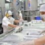 Los trabajadores de la alimentación acuerdan un aumento del 9 % y el pago de un bono extraordinario