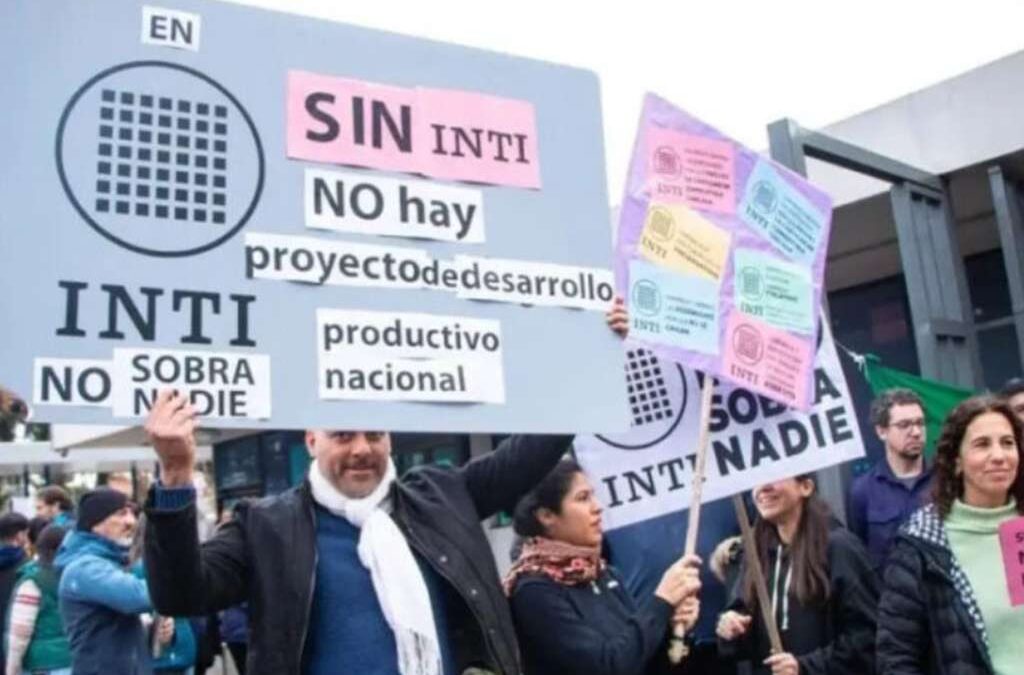Otro «Lockout» libertario en el INTI: Convocan a un ruidazo contra el cierre de la sede central