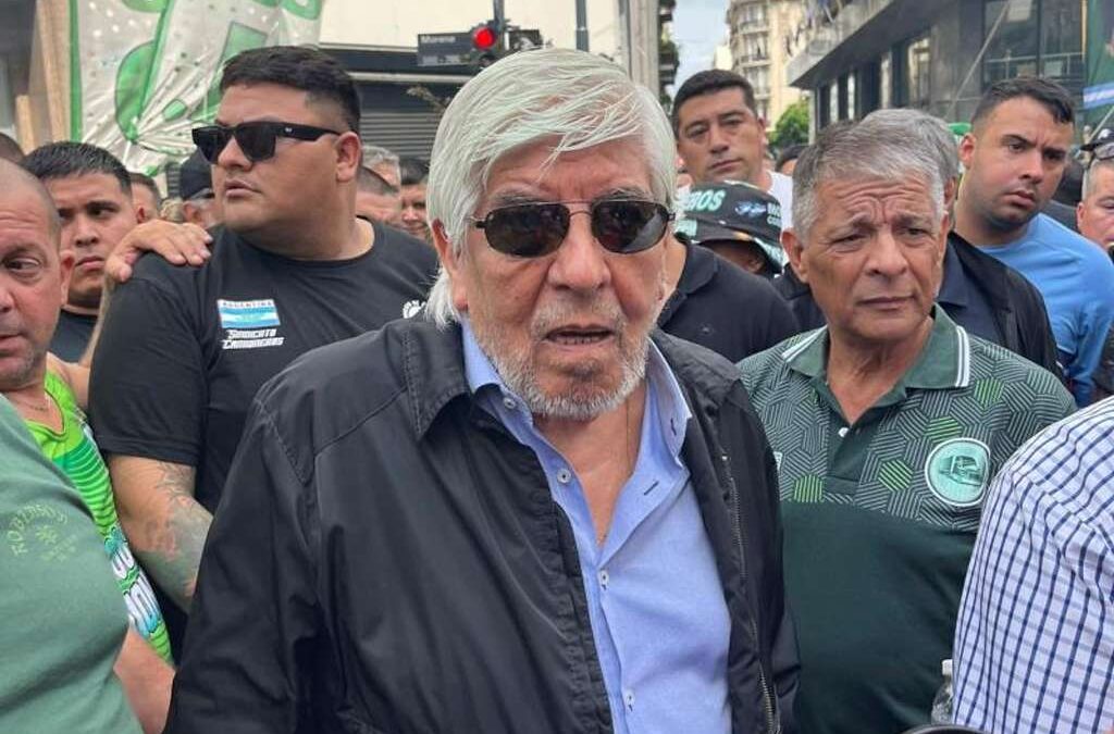 La Justicia suspendió artículos de la reforma laboral que afectaban el financiamiento del Sindicato de Camioneros