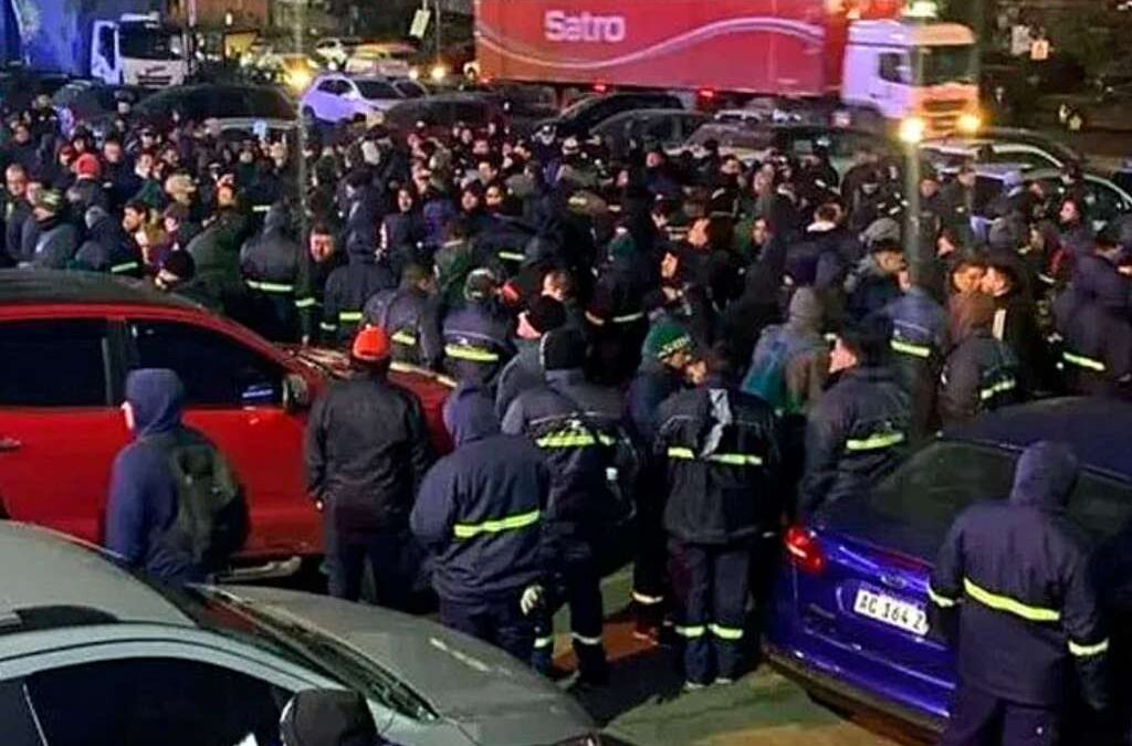 Derrumbe cervecero: 220 despidos en una distribuidora y crisis terminal en el sector por la caída del consumo