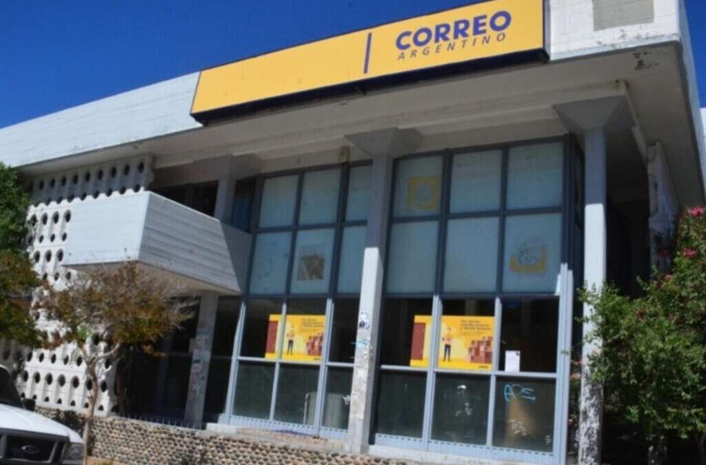 Correo Argentino: sueldos por debajo de $1 millón y un plan para cerrar otras 600 sucursales