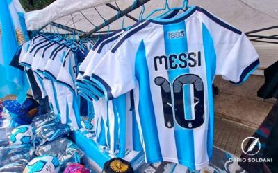 Ni la venta de prendas de la Selección frenó el derrumbe: comerciantes registraron una caída de 9,6% interanual