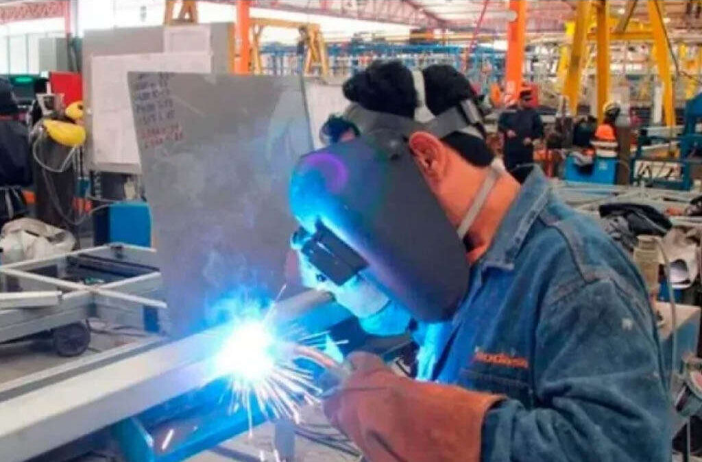Metalúrgicos reabren la discusión salarial y evalúan una nueva fórmula de actualización de ingresos