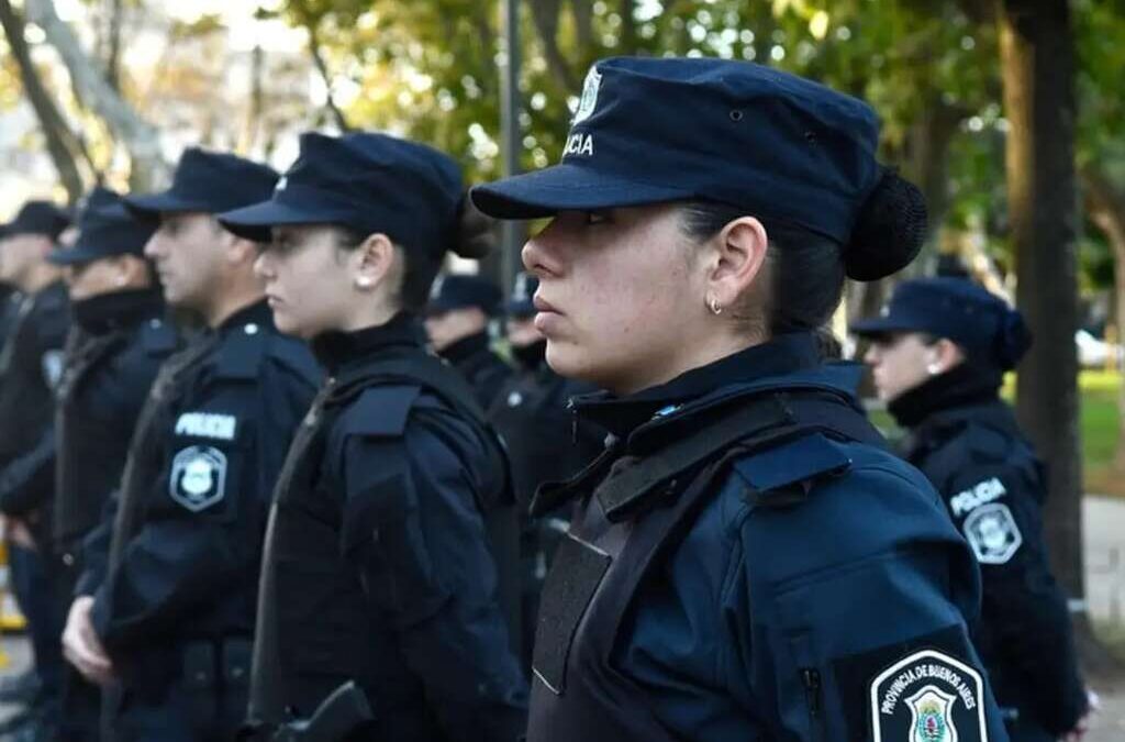 La Provincia oficializó un aumento salarial del 7% a la Policía bonaerense