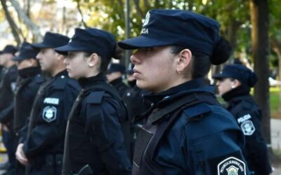 La Provincia oficializó un aumento salarial del 7% a la Policía bonaerense