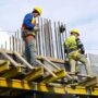 En el último año ya se perdieron más de 140 mil empleos asalariados registrados