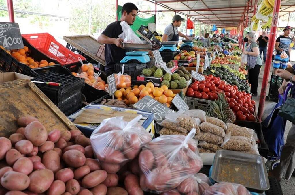 Más de 10,5 millones de argentinos ganan menos de $1,5 millones al mes y no cubren la canasta básica total