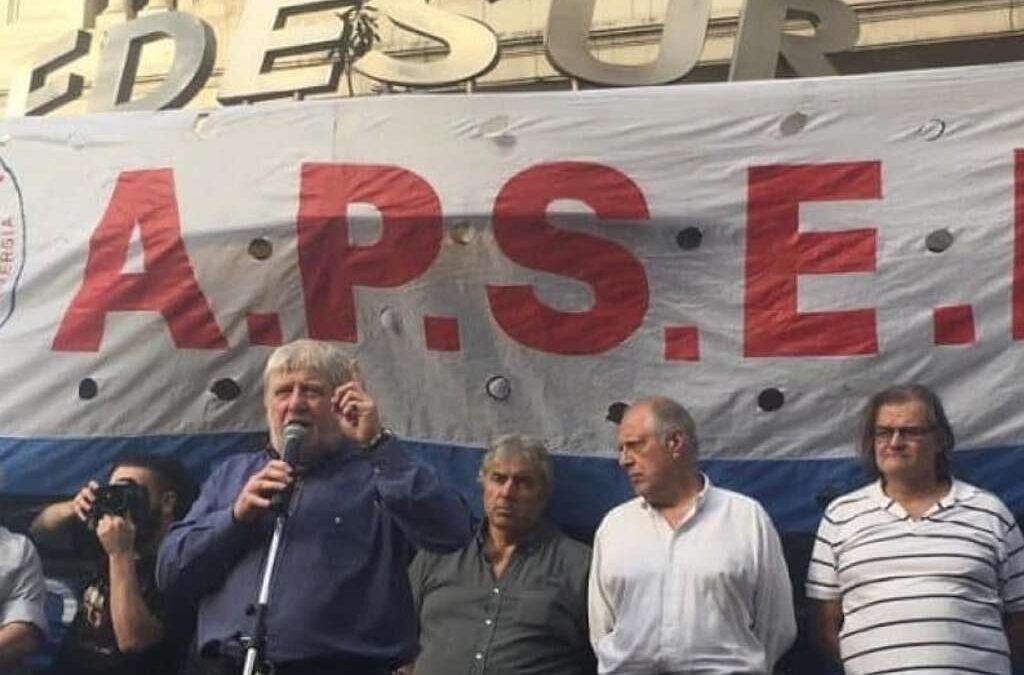 Ocho de cada diez trabajadores de la energía están endeudados y el 65% sufrió problemas de salud mental