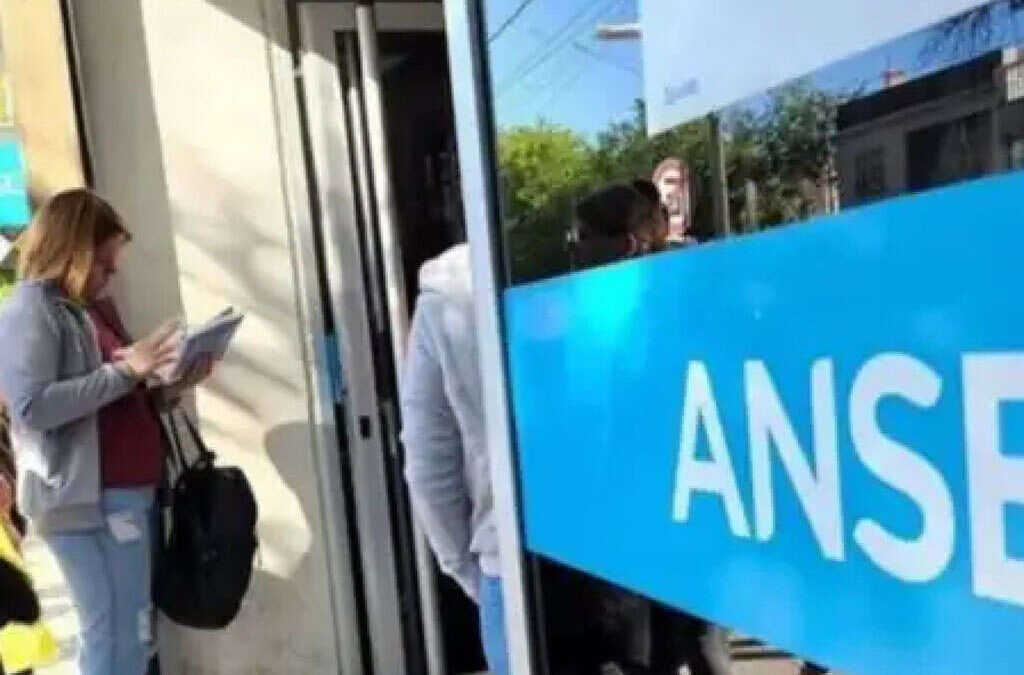 La desocupación avanza: se otorgaron más de 90.000 seguros de desempleo en el primer semestre del año