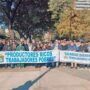 Los trabajadores rurales siguen debajo de la línea de la pobreza mientras la Sociedad Rural celebra récords de producción y divisas